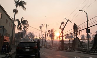 Brush Fire burns Pacific Palisades and Malibu