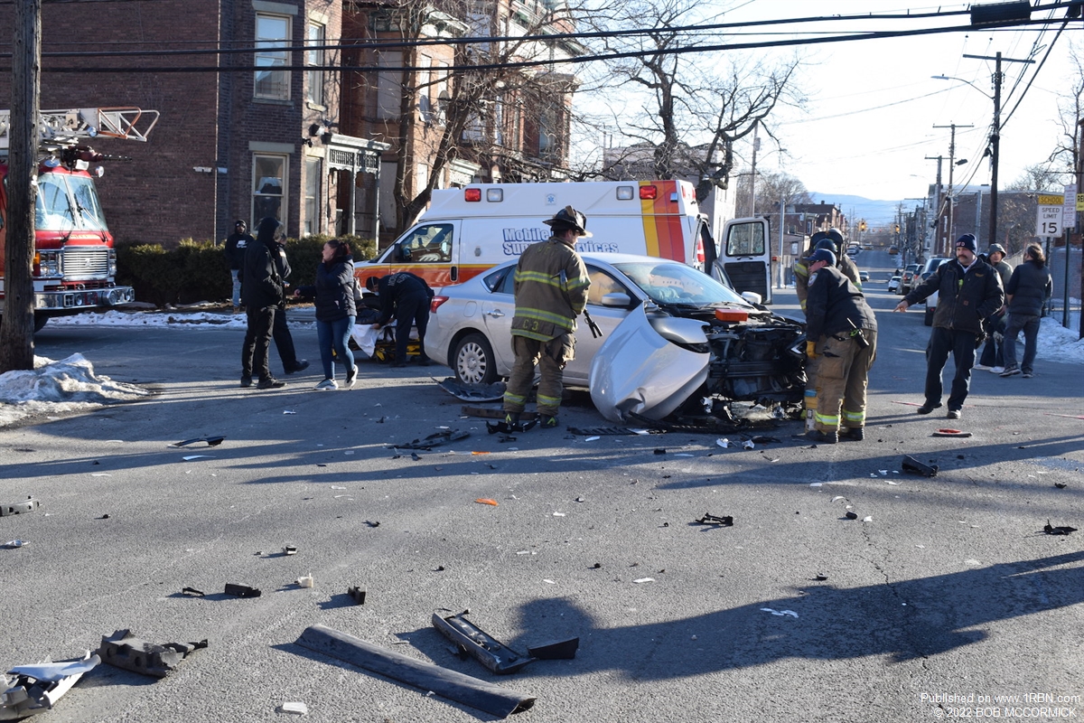 Driver Flees from TwoCar Crash in City of Newburgh