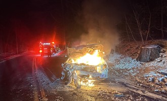 Occupants Escape Car Fire in Dunstable