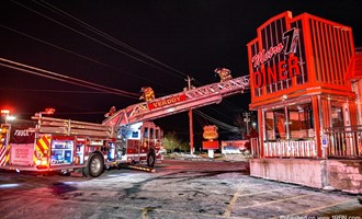 Fire Alarm To Working Structure Fire At The Metro 7 Diner