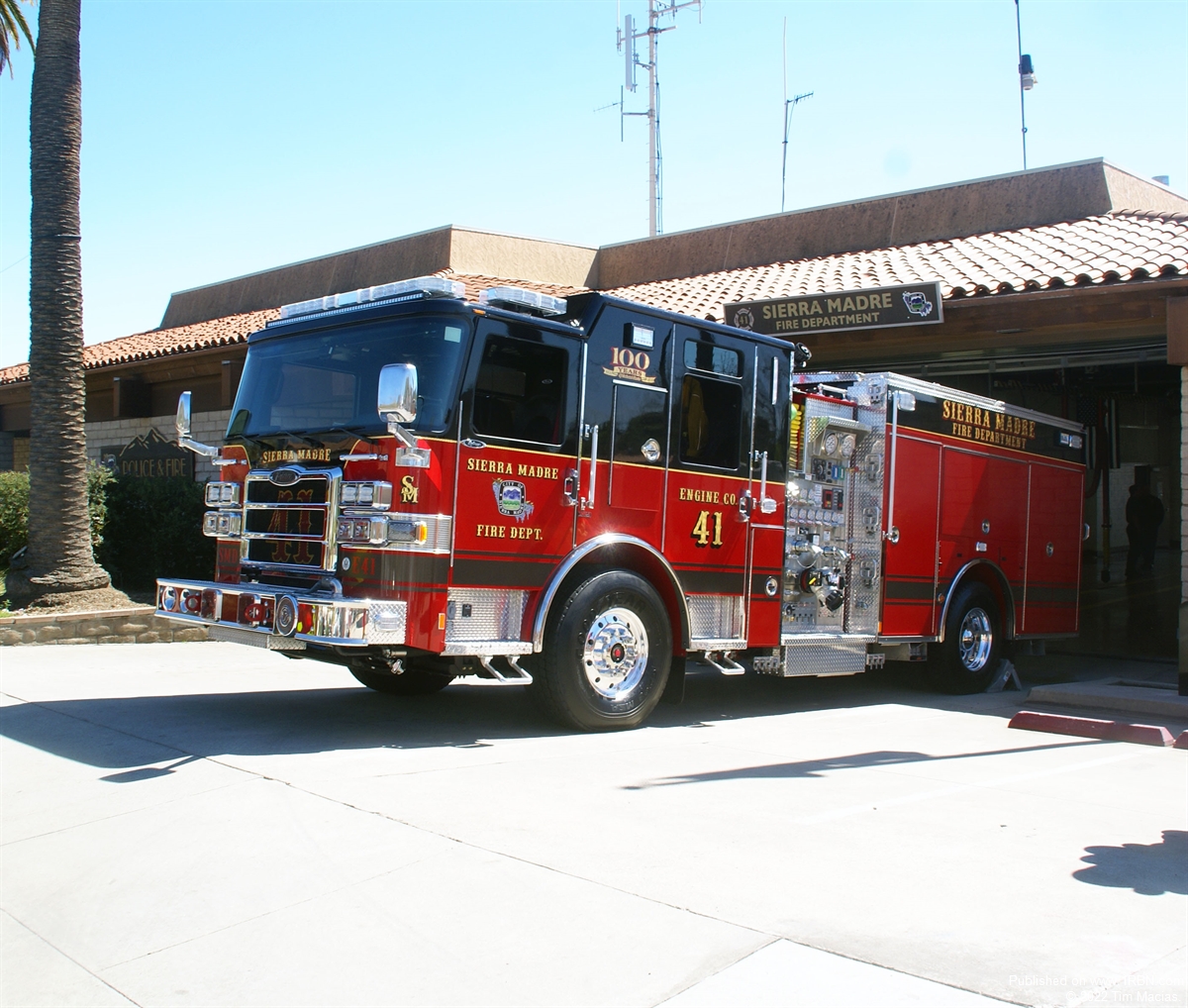 sierra madre fire department        
        <figure class=