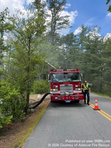 Engine 1 and Ladder 1 Train on Drafting Techniques