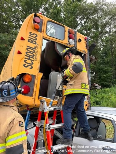 Squad 6 Joins Sugar Valley Firefighters for Rescue Training