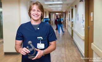 Atrium Health Floyd RN Sam Traylor Wins DAISY Award