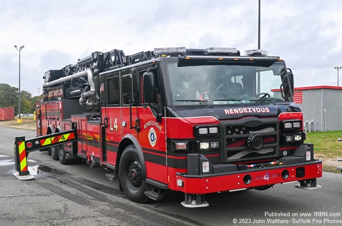 West Babylon Ladder 1-9-4