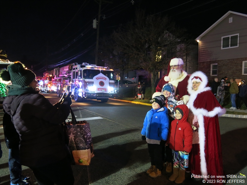 Mr. & Mrs. Claus at Wallington FD's annual holiday parade