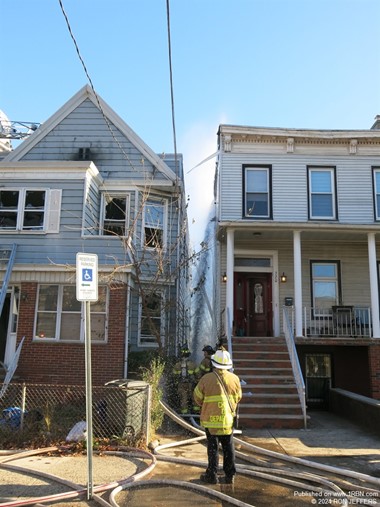 4-alarm fire, Princeton av. in Jersey City