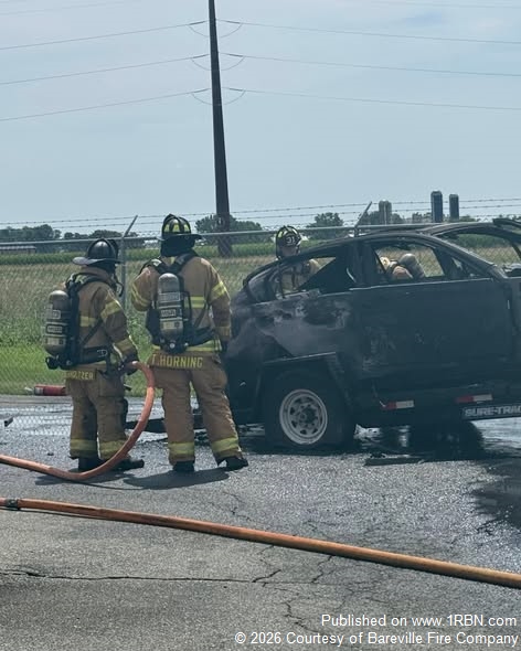 Bareville Engine 31, Ladder 31 and Pumper-Tanker 35 Respond to Vehicle Fire